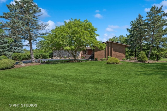 104 Lois Ln, Deer Park, IL 60010 - view of grassy yard