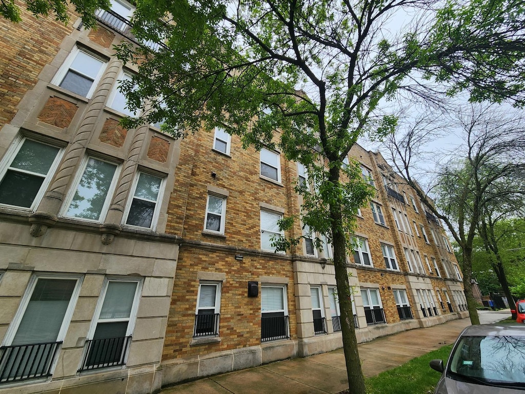 7000 S E End Ave Unit 303, Chicago, IL 60649 - view of property