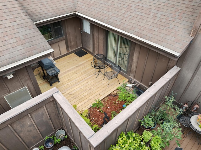 42W396 Hawthorne Ct, Saint Charles, IL 60175 - view of wooden terrace