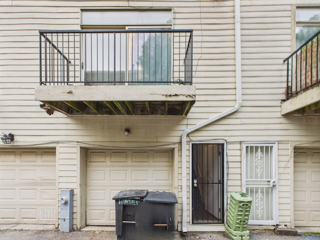 738 S Kedzie Ave Unit 3, Chicago, IL 60612 - property entrance with a balcony and an attached garage