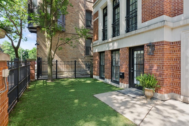 3547 N Fremont St Unit 1N, Chicago, IL 60657 - view of yard