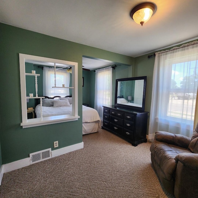 700 W Lafayette St, Ottawa, IL 61350 - carpeted bedroom with baseboards