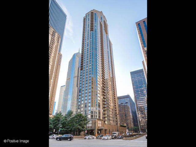 222 N Columbus Dr Unit 4803, Chicago, IL 60601 - view of property featuring a view of city
