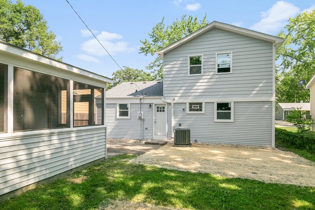 411 N Lakeshore Dr, Mundelein, IL 60060 - photo 2