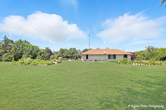 22039 W N Ave, Antioch, IL 60002 - view of green lawn