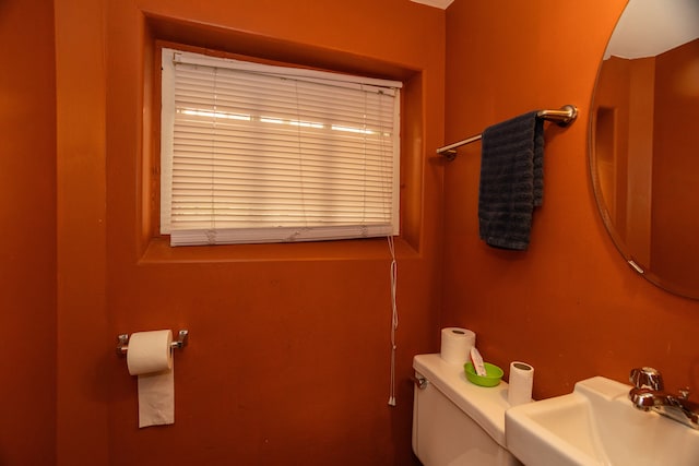 2815 W Fitch Ave, Chicago, IL 60645 - bathroom featuring a sink and toilet