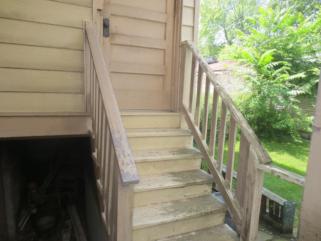 1642 W Olive Ave, Chicago, IL 60660 - view of stairway