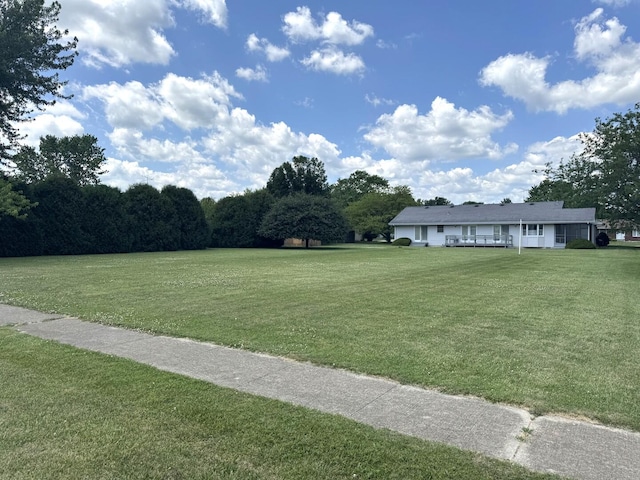 532 E 2nd St, Herscher, IL 60941 - view of grassy yard