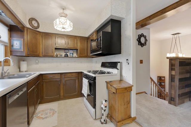 318 Hillcrest Ave, Hampshire, IL 60140 - photo 3