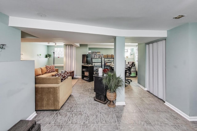 1003 Mapleton Ave, Oak Park, IL 60302 - living area featuring baseboards