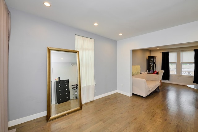1931 N Leamington Ave, Chicago, IL 60639 - sitting room featuring wood finished floors and recessed lighting