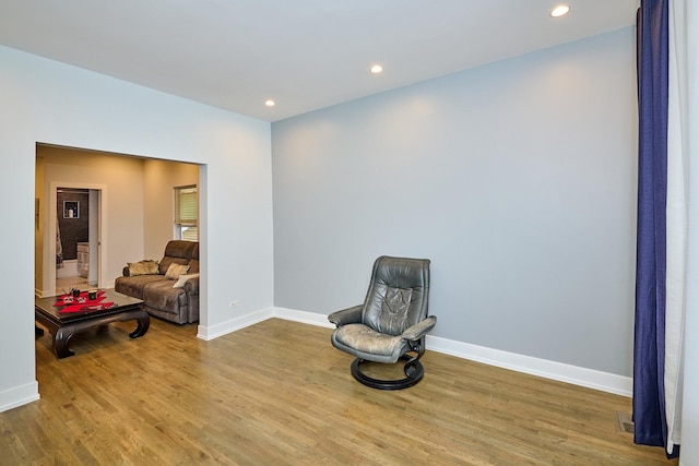 1931 N Leamington Ave, Chicago, IL 60639 - sitting room featuring wood finished floors and recessed lighting