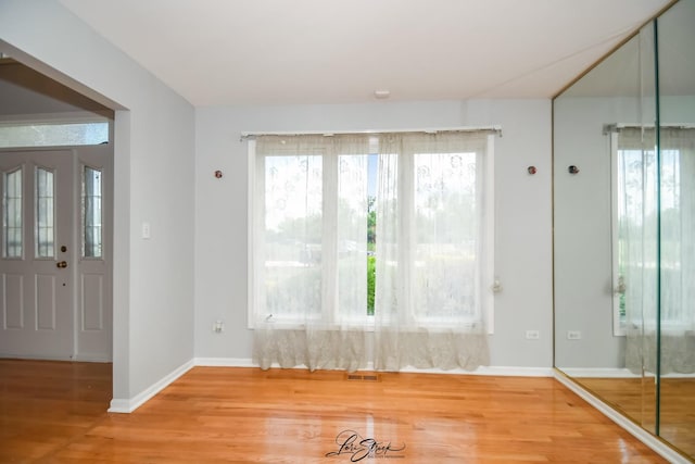 15516 Frontage Rd, Markham, IL 60428 - entryway with light wood-style floors and baseboards