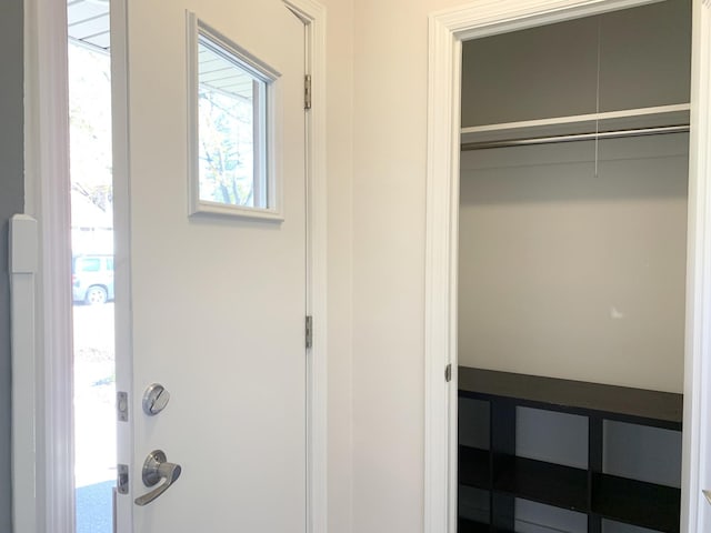 652 Beckman Dr, Kankakee, IL 60901 - view of closet