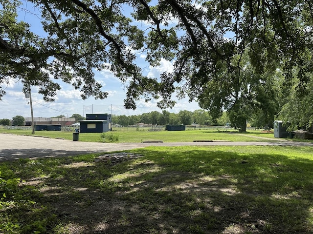 652 Beckman Dr, Kankakee, IL 60901 - view of grassy yard