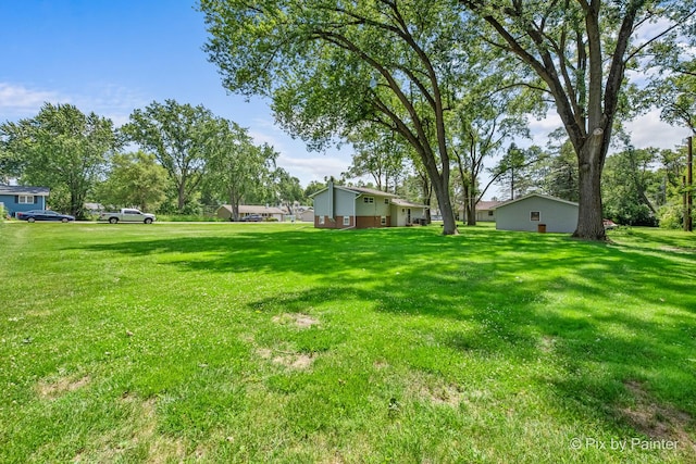 4421 Elmleaf Dr, Mchenry, IL 60051 - view of green lawn