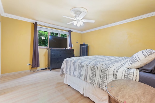 13635 W Ironwood Cir, Homer Glen, IL 60491 - bedroom with wood finished floors, crown molding, and a ceiling fan