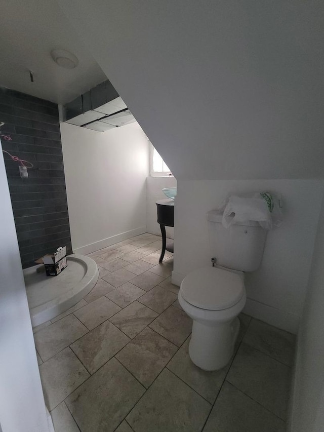 2854 S Central Park Ave, Chicago, IL 60623 - full bathroom with toilet and a tile shower