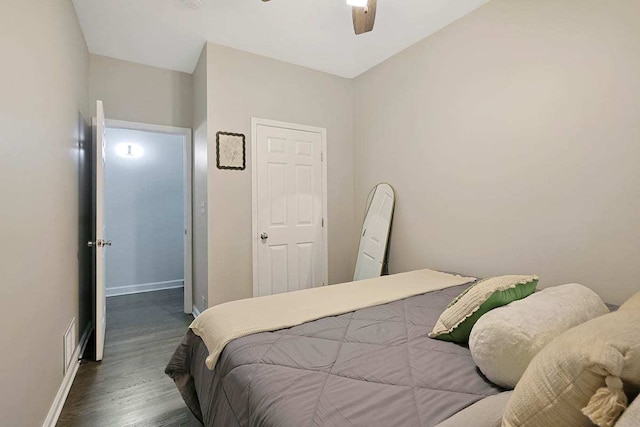2355 W Congress Pkwy Unit 1, Chicago, IL 60612 - bedroom featuring wood finished floors and a ceiling fan