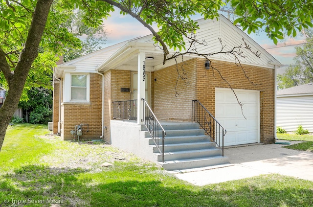 18352 Cowing Ct, Homewood, IL 60430 - photo 2