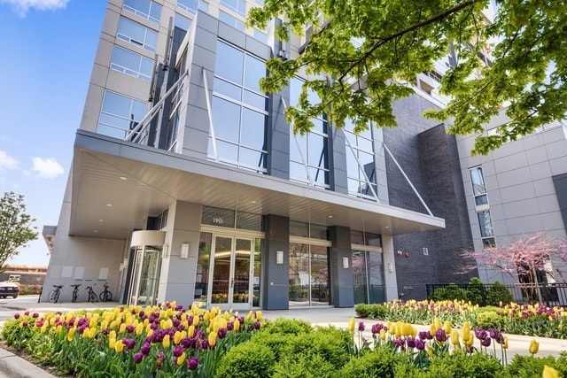 1901 S Calumet Ave Unit 1008, Chicago, IL 60616 - photo 1