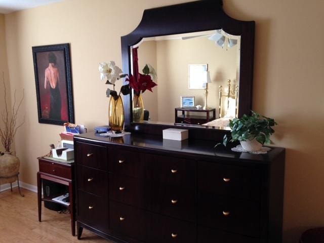 13216 N Country Club Ct Unit 2Aa, Palos Heights, IL 60463 - detailed view of a desk and wood finished floors