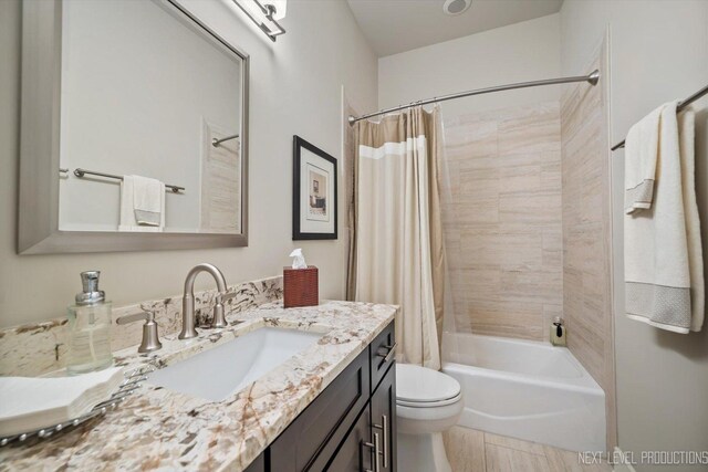 520 Ohio Ave, Saint Charles, IL 60174 - full bath featuring vanity and shower / bathtub combination with curtain