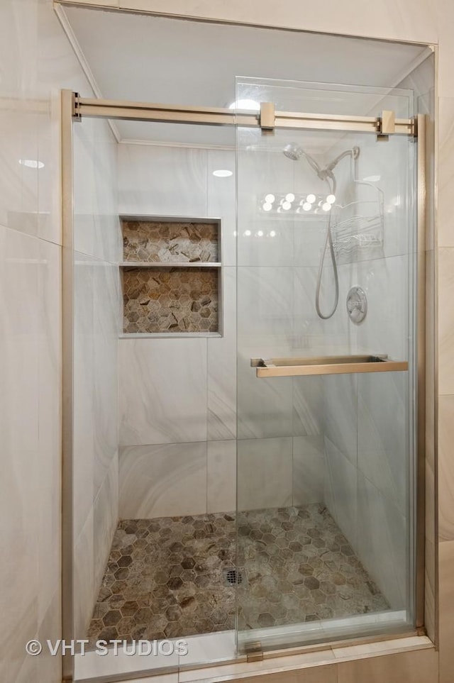 9331 Landings Ln Unit 204, Des Plaines, IL 60016 - full bathroom with a stall shower