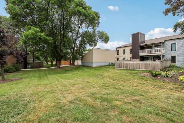 1495 S County Farm Rd Unit 2-4, Wheaton, IL 60189 - view of yard