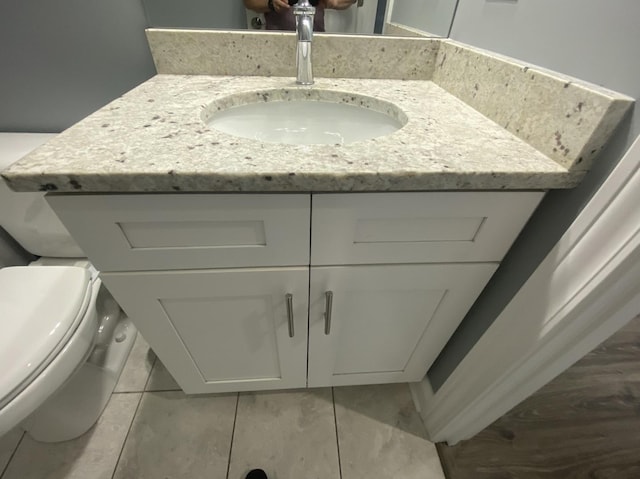 7009 W Crandall Ave, Worth, IL 60482 - half bath with vanity and toilet