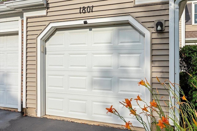 1801 Pebble Beach Cir Unit 1, Elk Grove Village, IL 60007 - view of garage
