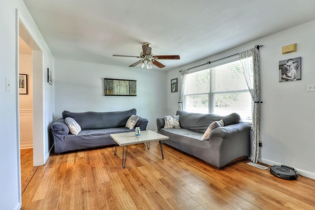 607 W Meyer St, Thomasboro, IL 61878 - photo 3