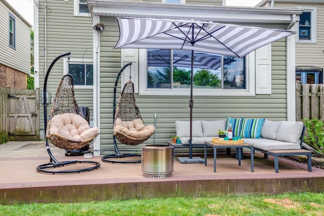 1923 Warren St, Evanston, IL 60202 - wooden terrace with outdoor lounge area and a gate