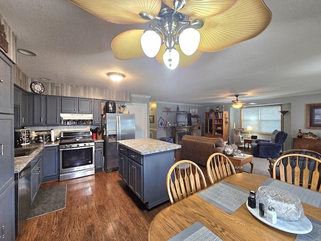 207 Wilson Dr, Watseka, IL 60970 - photo 9