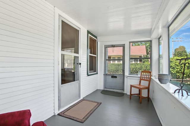 907 W Grove Ave, Waukegan, IL 60085 - view of sunroom / solarium
