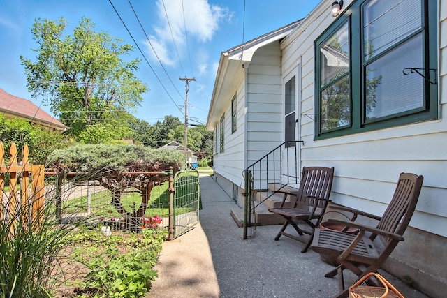 907 W Grove Ave, Waukegan, IL 60085 - view of patio