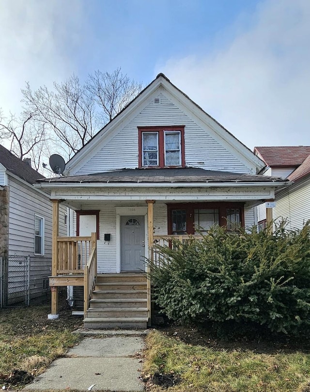 7934 S Saginaw Ave, Chicago, IL 60617 - view of front of property with a porch