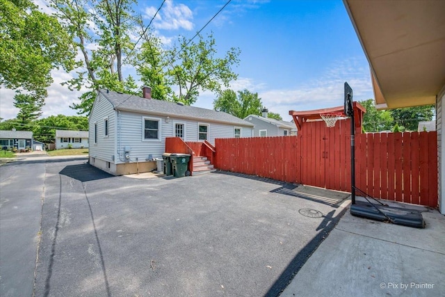 218 N Berteau Ave, Bartlett, IL 60103 - back of house