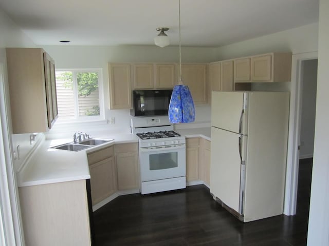 702 W Prospect Ave, Kirkland, IL 60146 - photo 9