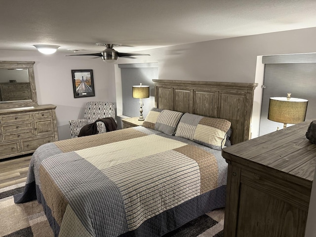 127 S Front St, Hennepin, IL 61327 - bedroom with a ceiling fan