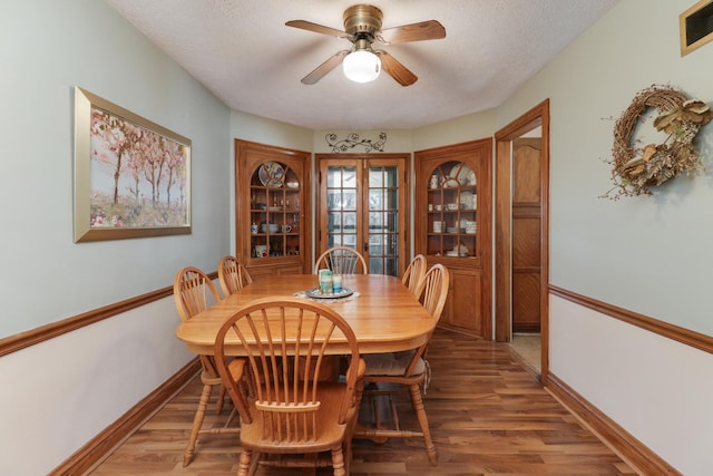 1211 Hovey Ave, Normal, IL 61761 - dining area featuring light wood-style flooring, ceiling fan, and a textured ceiling