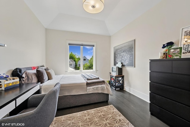 4845 N Leavitt St, Chicago, IL 60625 - bedroom featuring dark wood-type flooring and baseboards