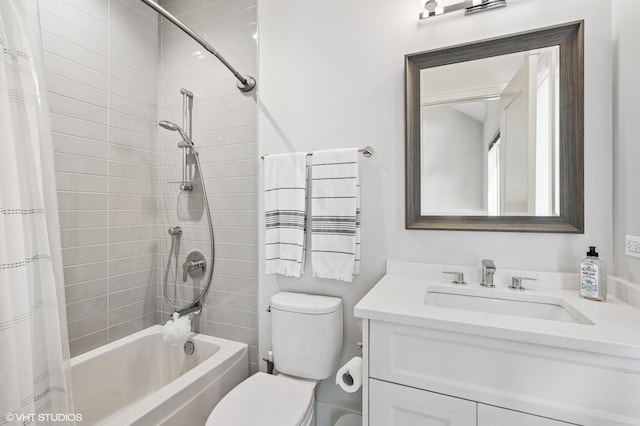 4845 N Leavitt St, Chicago, IL 60625 - full bathroom with vanity and shower / bath combo with shower curtain