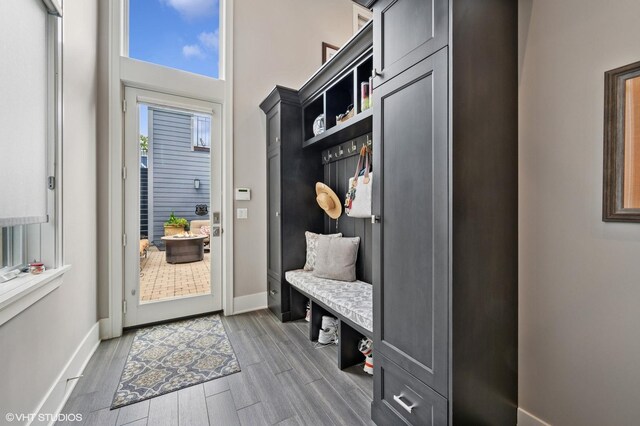 4845 N Leavitt St, Chicago, IL 60625 - mudroom with wood finished floors and baseboards