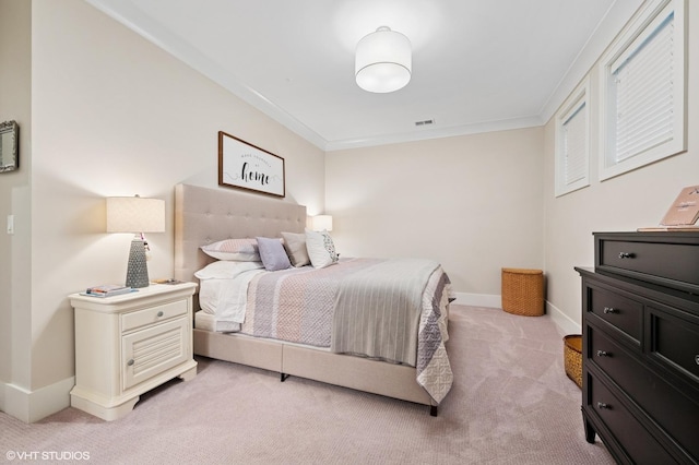 4845 N Leavitt St, Chicago, IL 60625 - bedroom featuring light colored carpet and crown molding