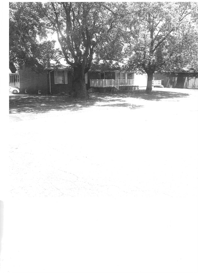 120 N Fredrick St, Rantoul, IL 61866 - view of yard