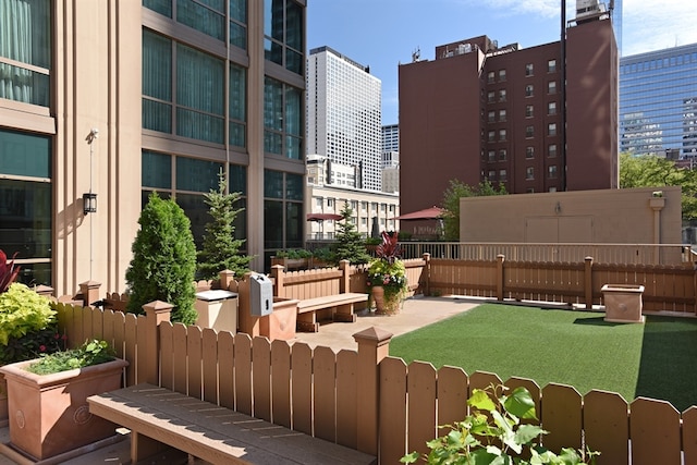 21 E Huron St Unit 1407, Chicago, IL 60611 - view of property's community featuring a city view