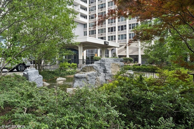 4250 N Marine Dr Unit 925, Chicago, IL 60613 - view of apartment building / complex