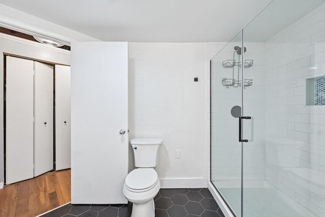 913 W Van Buren St Unit 5H, Chicago, IL 60607 - full bath featuring a shower stall and tile patterned flooring