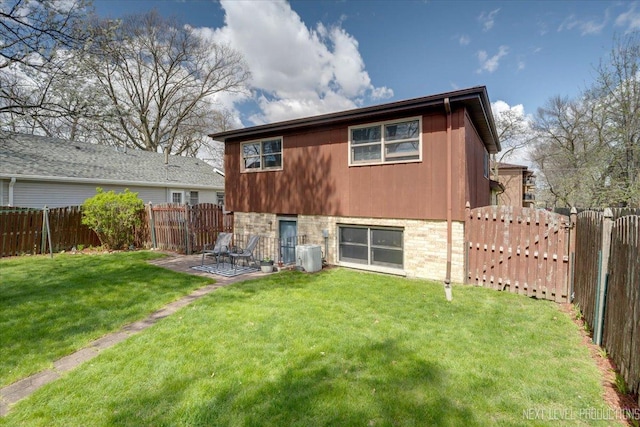 7007 W 110th St, Worth, IL 60482 - back of property with a fenced backyard and a patio area